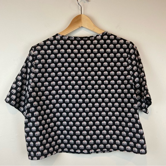 Influence Elephant Black Button Front Top Blouse Short Sleeve Size 14 Cropped - Picture 2 of 6